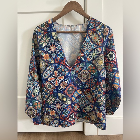 BRAND NEW PRINTED BLOUSE - Picture 1 of 2
